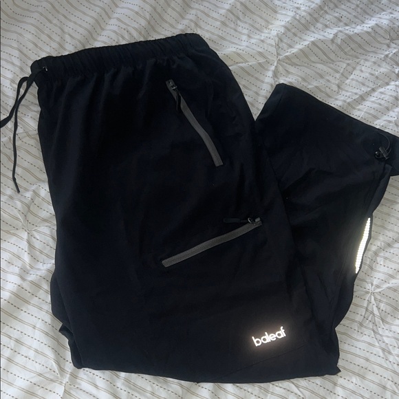 Baleaf Other - Baleaf Black womens Reflective Zip Joggers